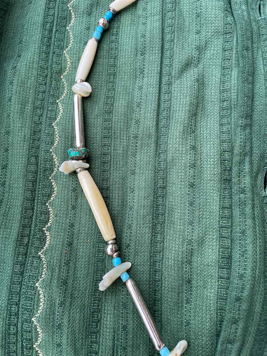 Handmade vintage bone bead, shell and turquoise necklace - Image 5