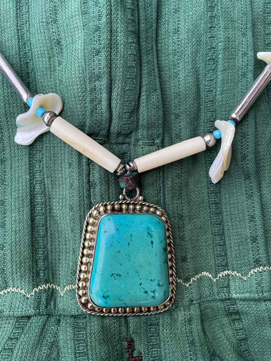 Handmade vintage bone bead, shell and turquoise necklace - Image 3