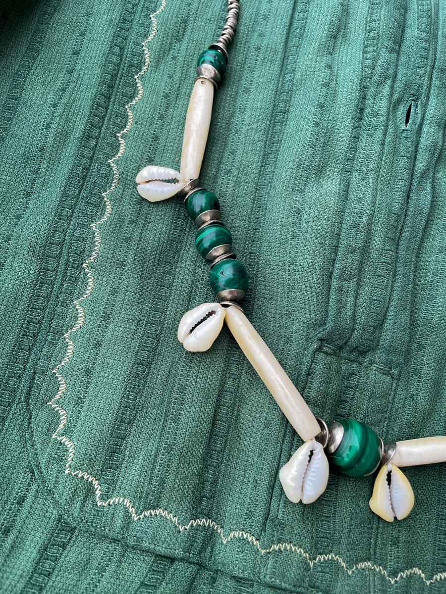 Vintage malachite and bone necklace - Image 4