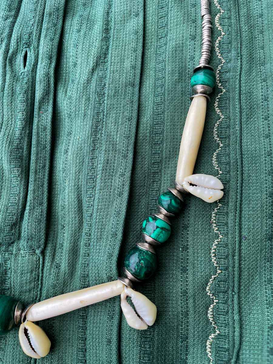 Vintage malachite and bone necklace - Image 5
