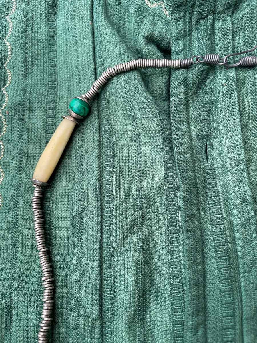 Vintage malachite and bone necklace - Image 7